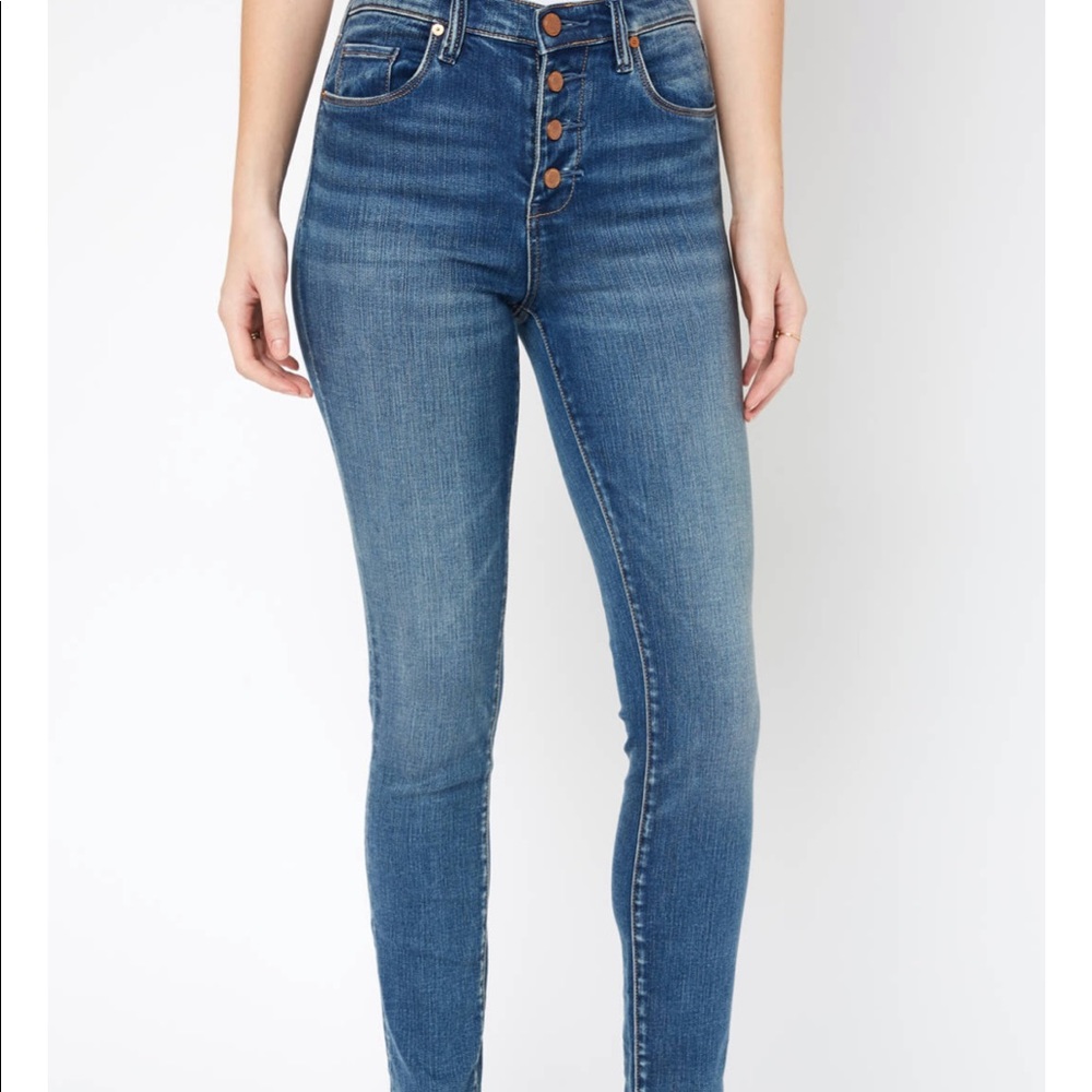 The Bond Button Front